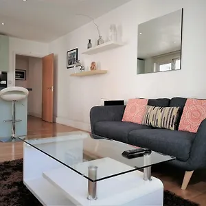 Still Life Tower Hill Executive Apartamento Londres